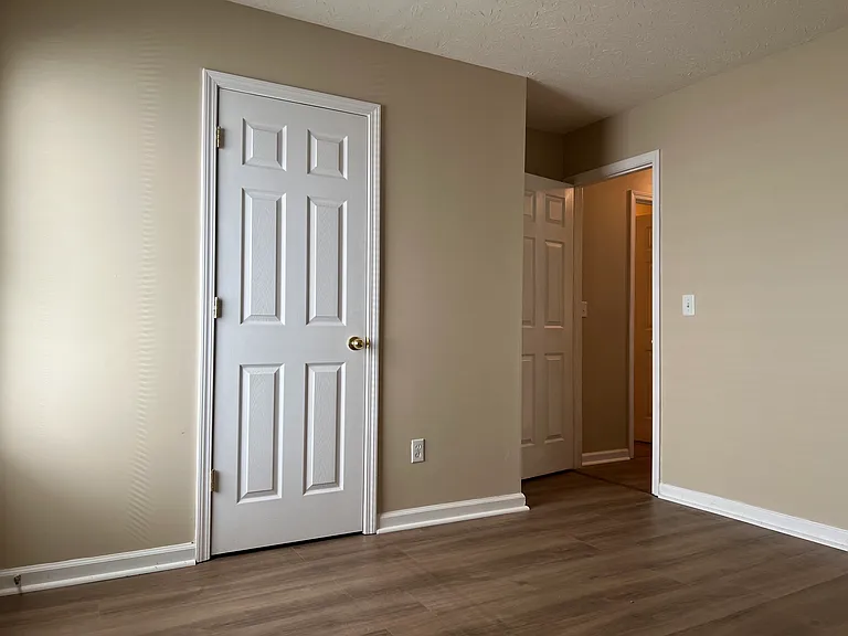 3885 Winthrop Dr — Photo 37