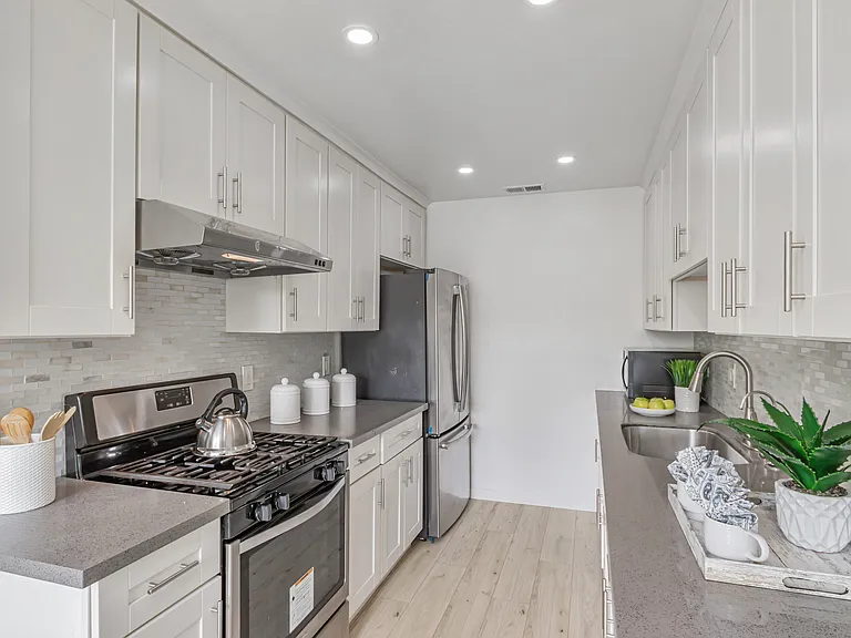 295 Rio Verde Pl #4 — Photo 8