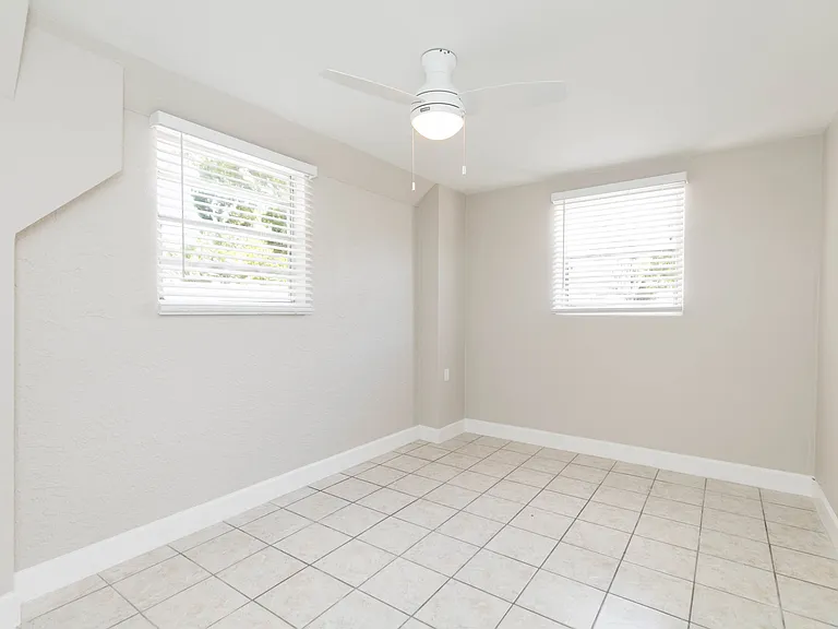2600 52nd Ave N #C — Photo 11