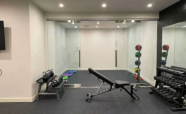 Rented by R New York | media 12