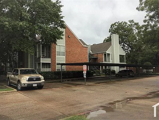 2 bed, 746 sqft, $1,489 — Photo 2
