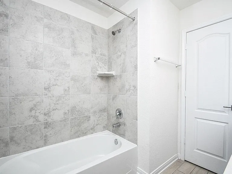 5027 Hickory Deer Ln — Photo 28