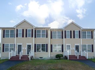 637 Hevey St, Manchester, NH 03102