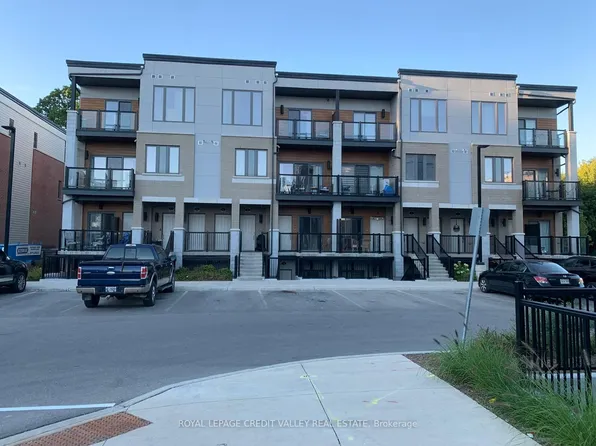 25 Isherwood Ave E #13, Cambridge, ON N1R 0E2