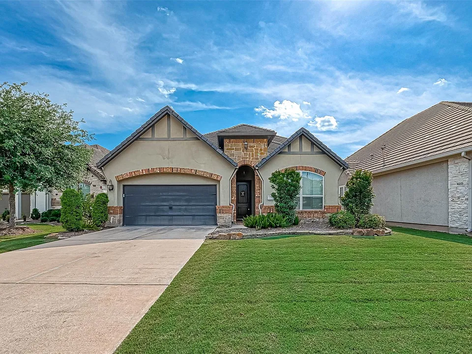 5014 Fairford Dr