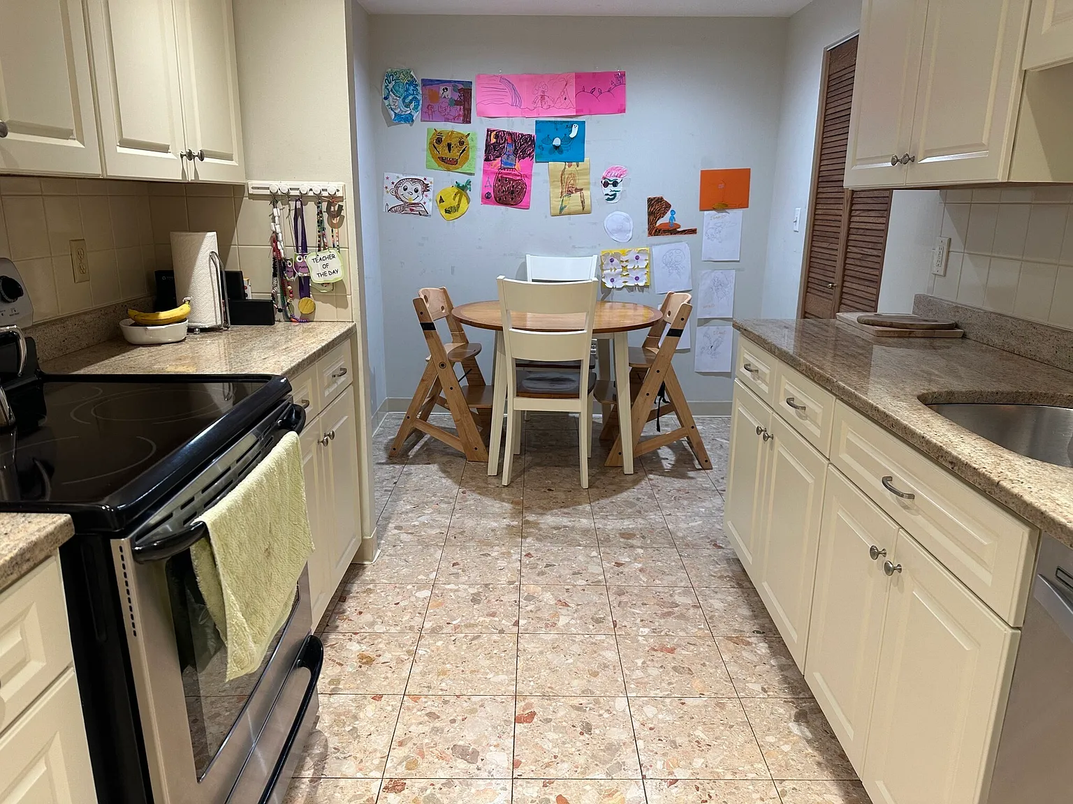 2 bed, 2.0 bath, 1410 sqft, $4,300 — Photo 3