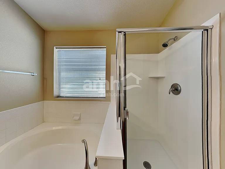 2312 E Lockwood St — Photo 11