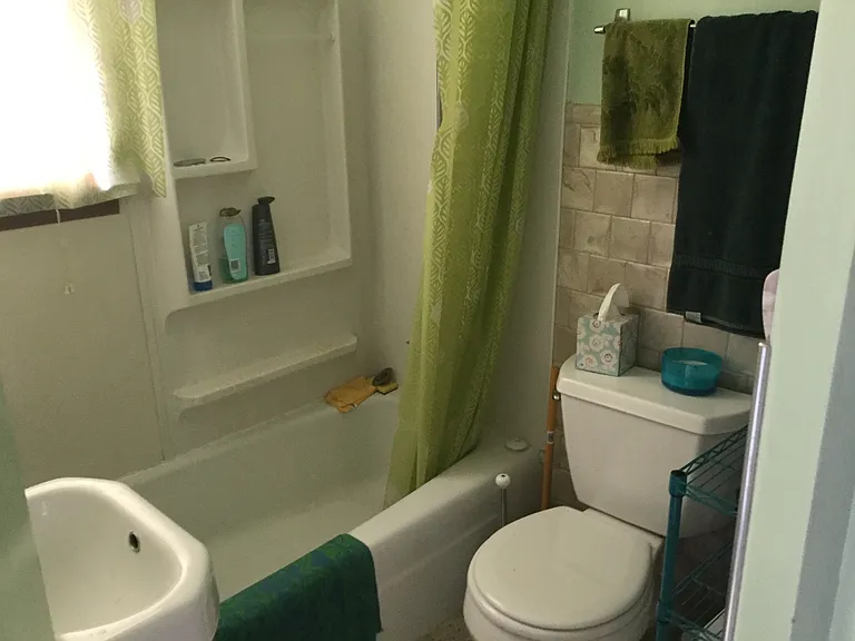 2105 Oakridge Ave — Photo 8