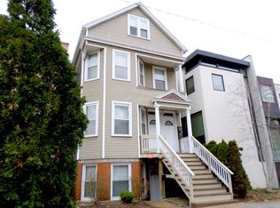 3242 N Hoyne Ave #2, Chicago, IL 60618