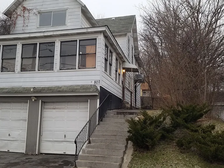 807 Hawley Ave — Photo 2