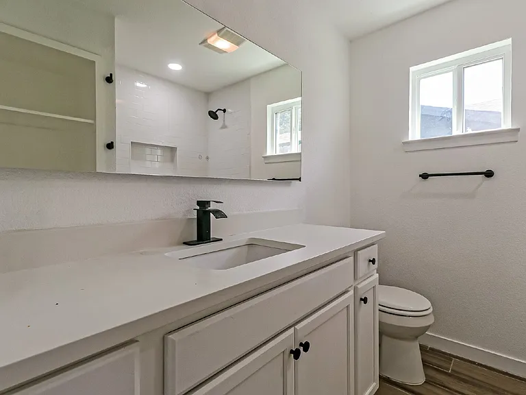 2309 Southern Oaks Dr — Photo 12