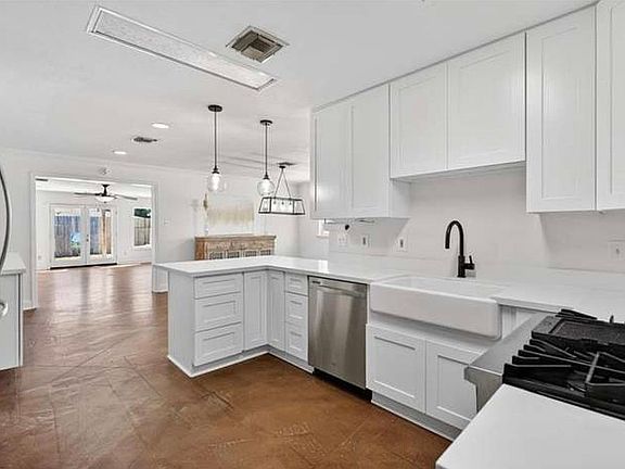 5th image of 3817 Kent Ave