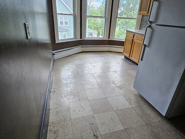133 Lake St #2 — Photo 3