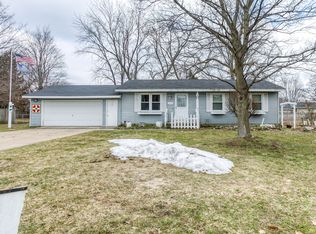 6526 Fairway Dr, Jenison, MI 49428