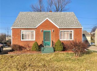 34 Meaford Rd, Cheektowaga, NY 14215