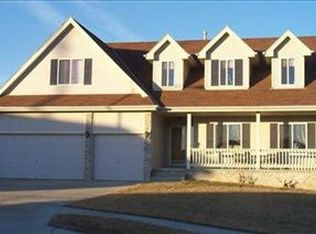 7920 S 74th Avenue Cir, La Vista, NE 68128
