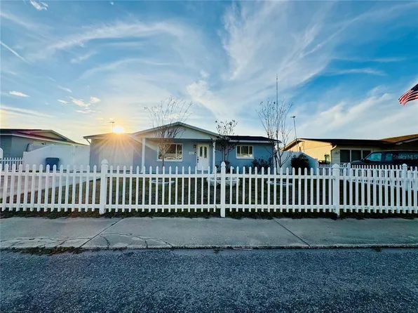 1415 Weyford Ln, Holiday, FL 34691