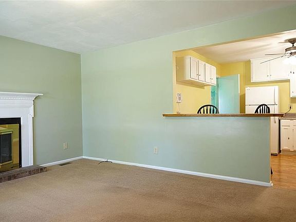 2nd image of 2403 Phoenix Dr