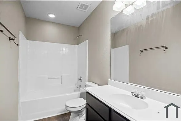 8413 Southern Prairie Dr — Photo 6