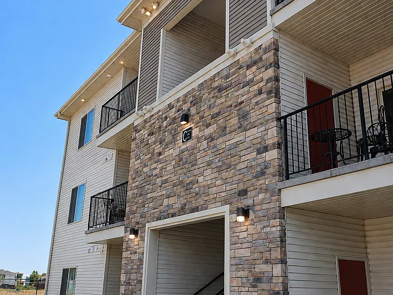 Shelley Apartments — Photo 2