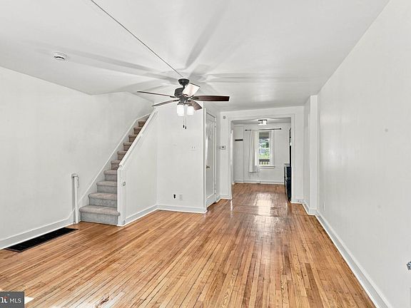 4th image of 825 Union St