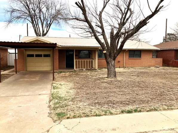 718 N Maxwell Ave, Tulia, TX 79088