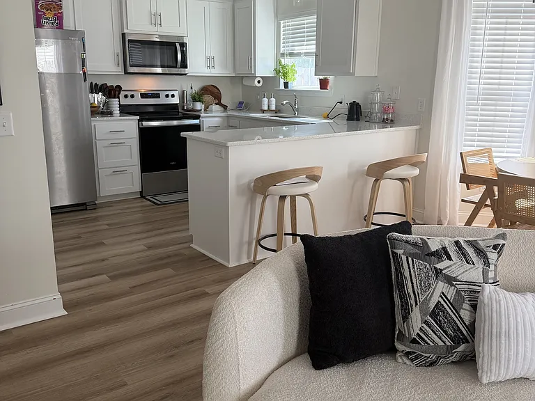 827 Abode Ave — Photo 2