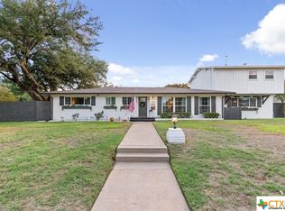 2300 Mount Carmel Dr, Waco, TX 76710