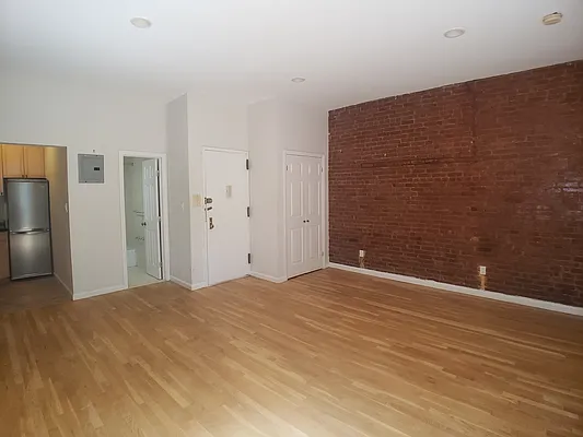 Rented by Douglas Elliman | media 2