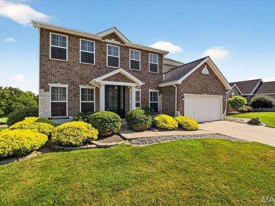 612 Thornridge Dr, O'Fallon, MO 63368