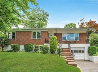 10 Stevens Ave, Yonkers, NY 10704