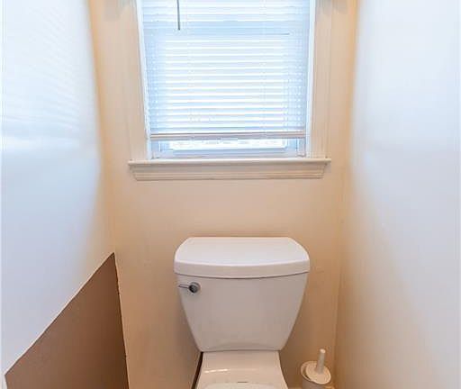 5th image of 5 Orchid Ct