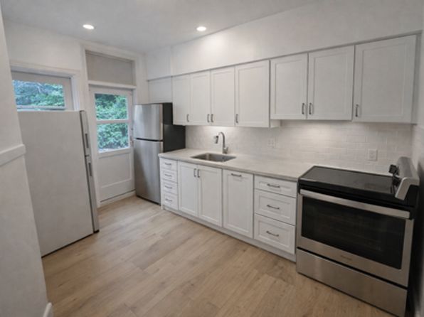 800 Billy Frank Jr St APT 4