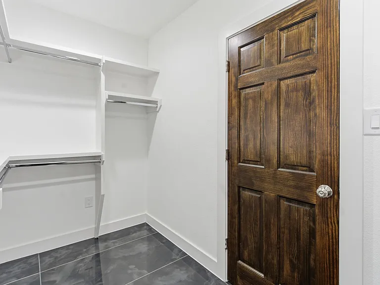 430 N Hutcheson St — Photo 37