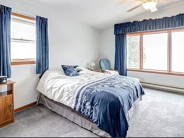 1202 Cambridge Dr — Photo 9