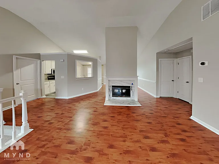10576 Sourwood Ct — Photo 2