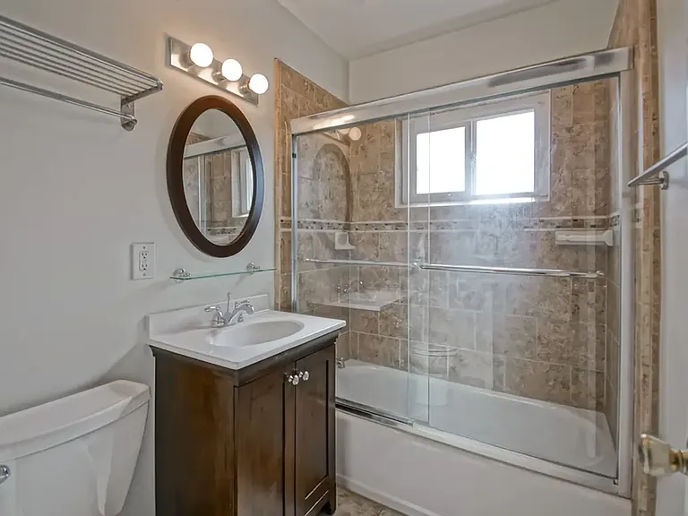 1815 Clark Ln — Photo 23