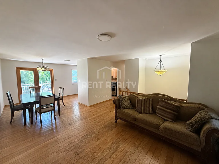 562 High St — Photo 3