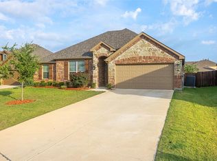 520 Longhorn Ln, Forney, TX 75126