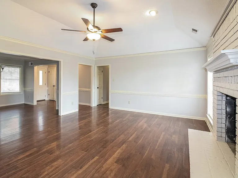1104 Fox Trace Cv — Photo 3