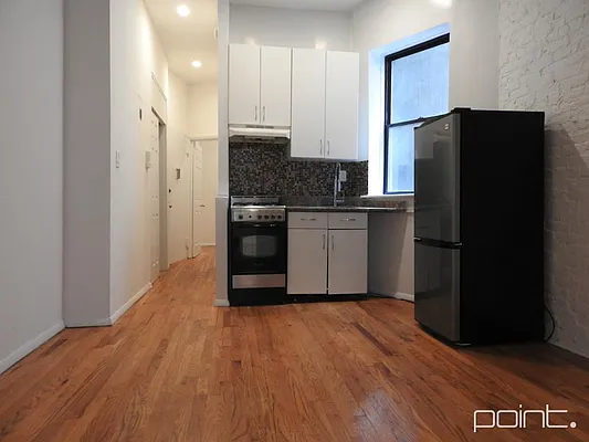 Rented by Point NYC | media 37