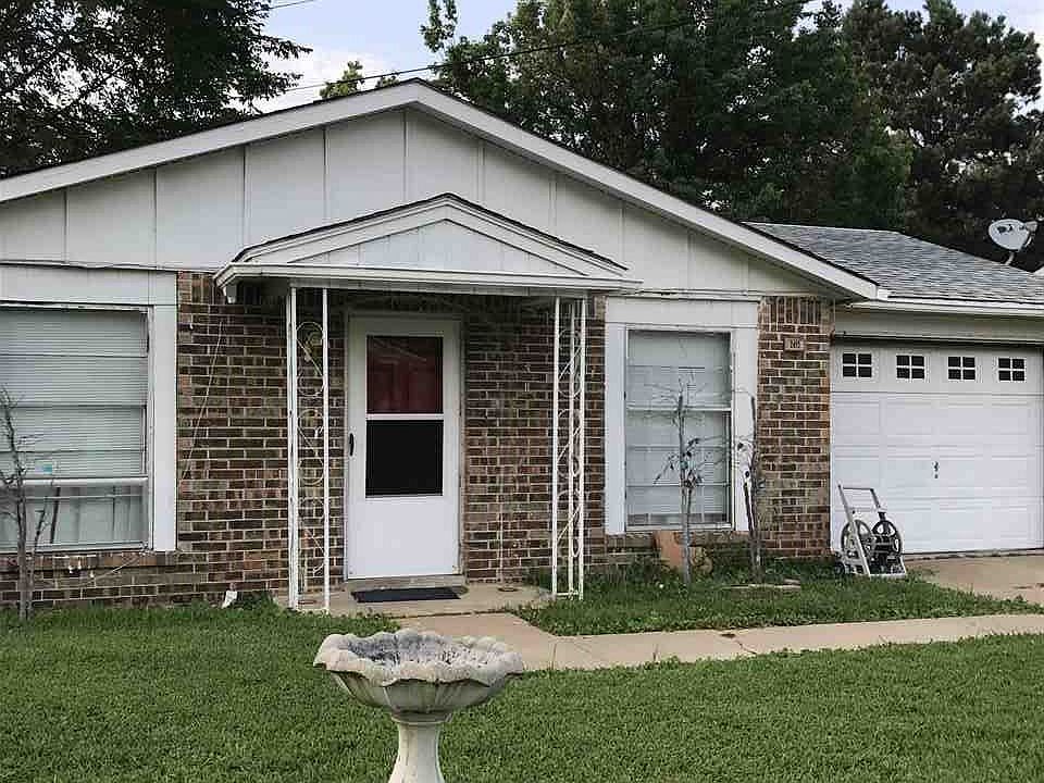 1st image of 2412 Mamie Dr