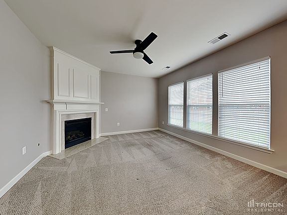 3rd image of 1816 Erlinger Dr