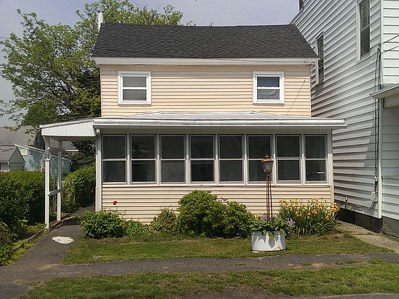 2nd image of 26 7th St