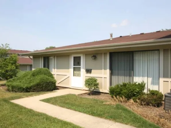 1312 Wakeby Ln, Schaumburg, IL 60193