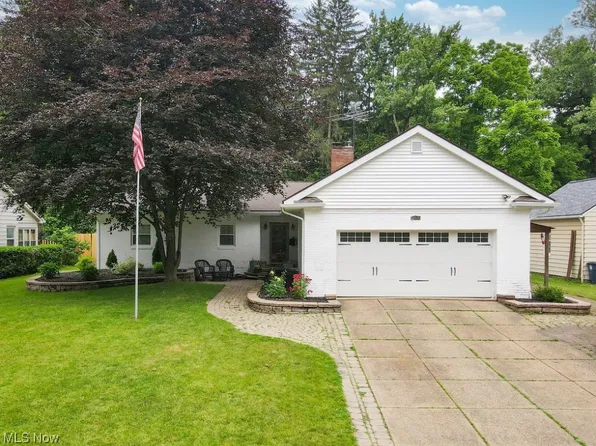 566 Oneida Ave, Akron, OH 44303