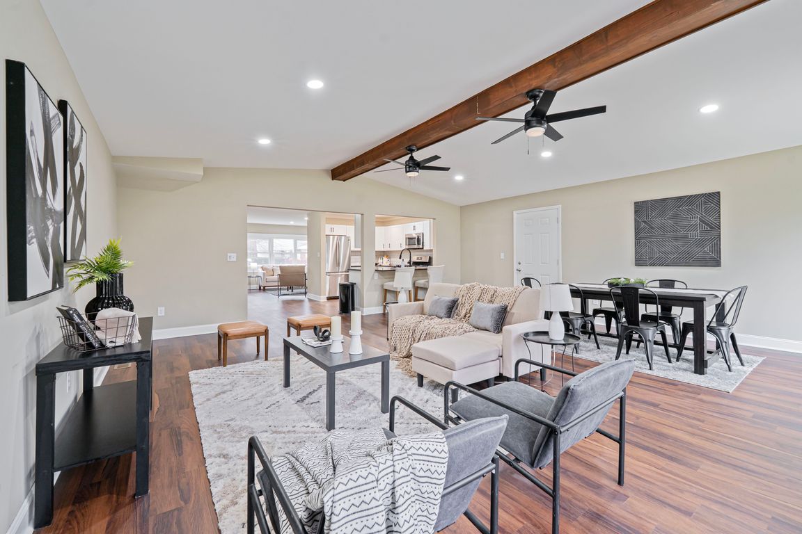 next background image