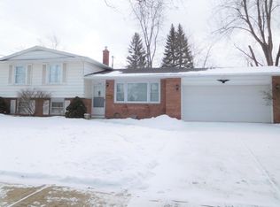 1633 Holly Way, Lansing, MI 48910