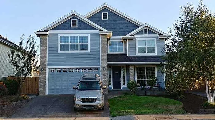 716 June Dr photo 1