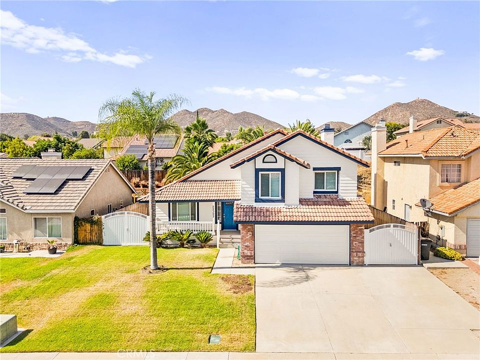 1st image of 22392 Lakewood Dr
